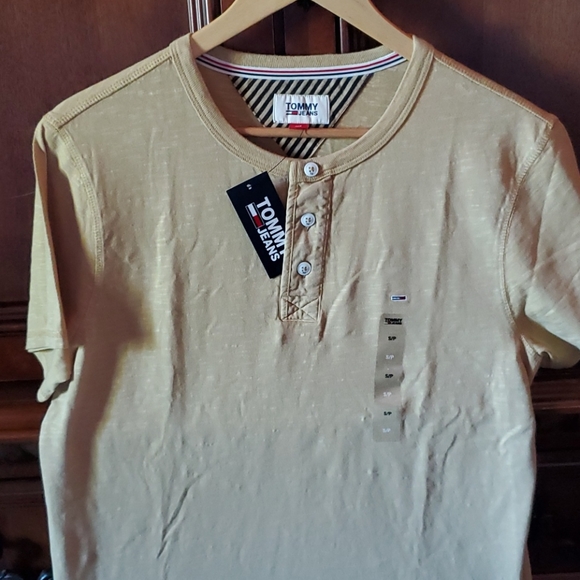 Tommy Hilfiger Other - Tommy jeans tshirt